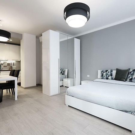 Milan Center Apartment Studio - Porta Romana Luaran gambar