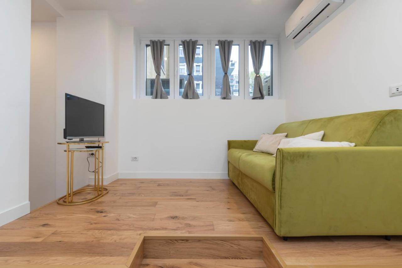 Milan Center Apartment Studio - Porta Romana Luaran gambar