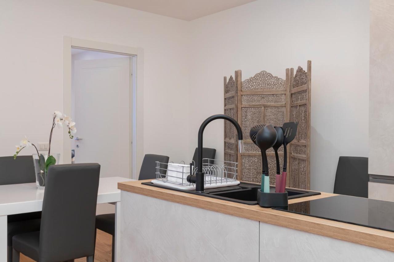 Milan Center Apartment Studio - Porta Romana Luaran gambar
