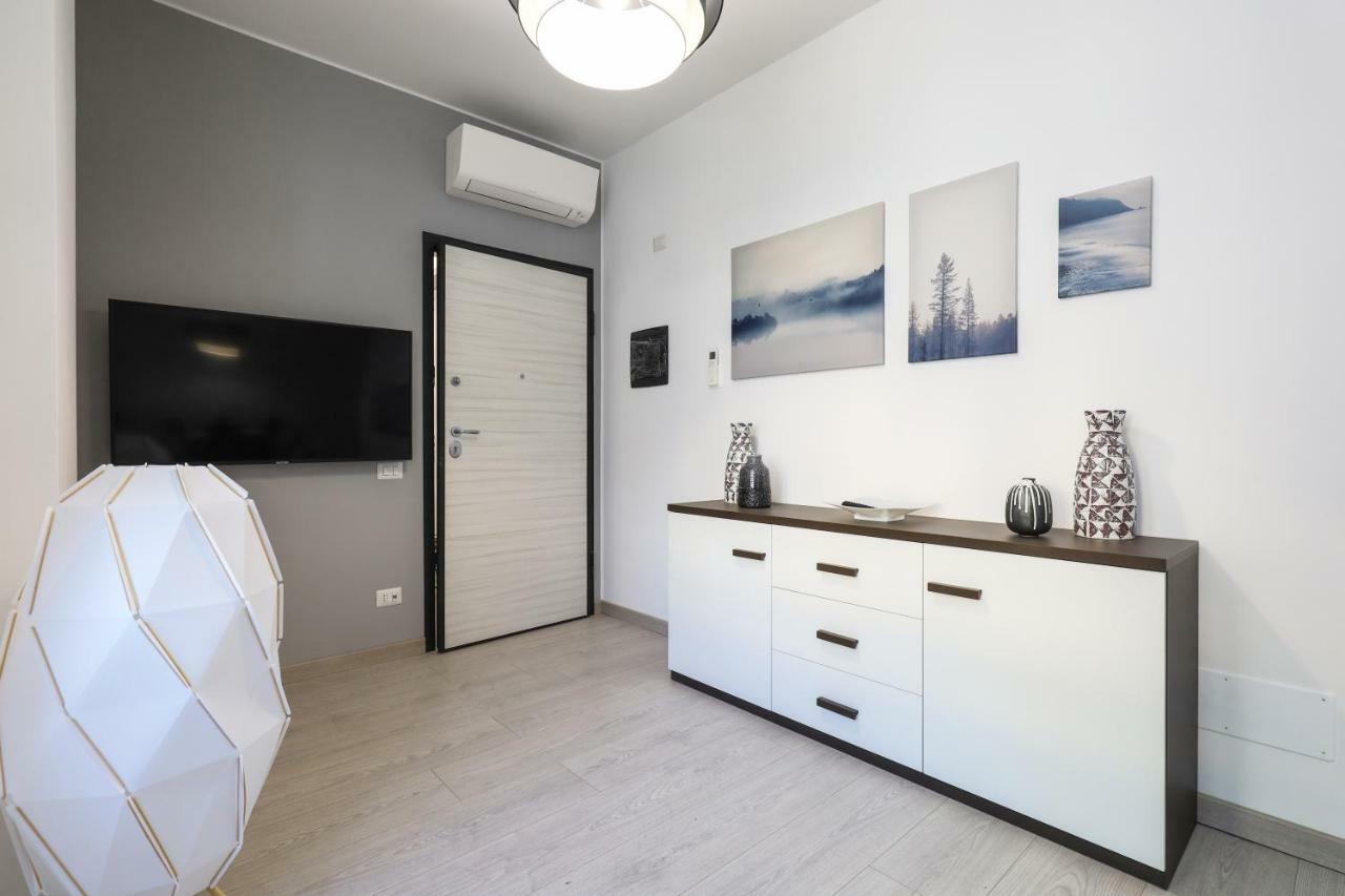 Milan Center Apartment Studio - Porta Romana Luaran gambar